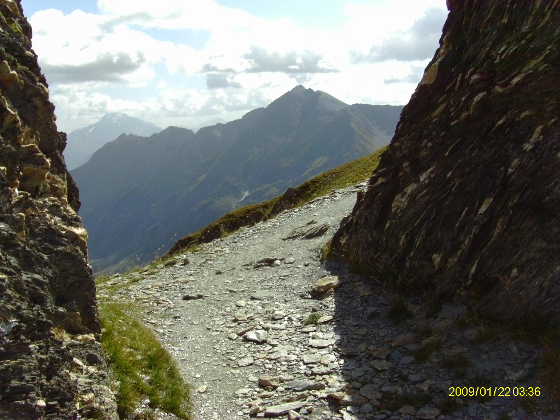 Passage entre les rochers